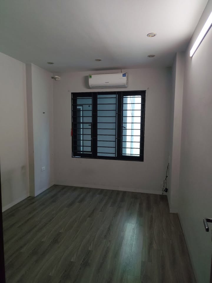 Cho thuê nhà Ngô Thì Sỹ 30m² giá 11.5 triệu - Thiết kế hiện đại, tiện nghi đầy đủ!