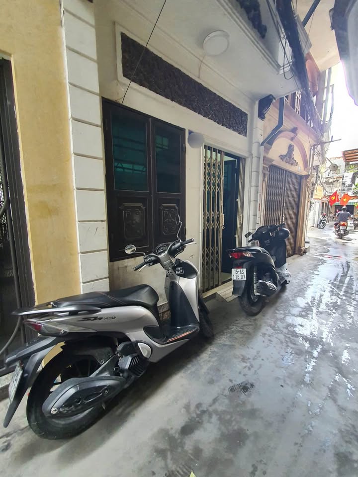 Nhà mặt ngách Hàng Kênh 32m² giá 2.33 tỷ - Kinh doanh tạp hóa, nail tóc lý tưởng!