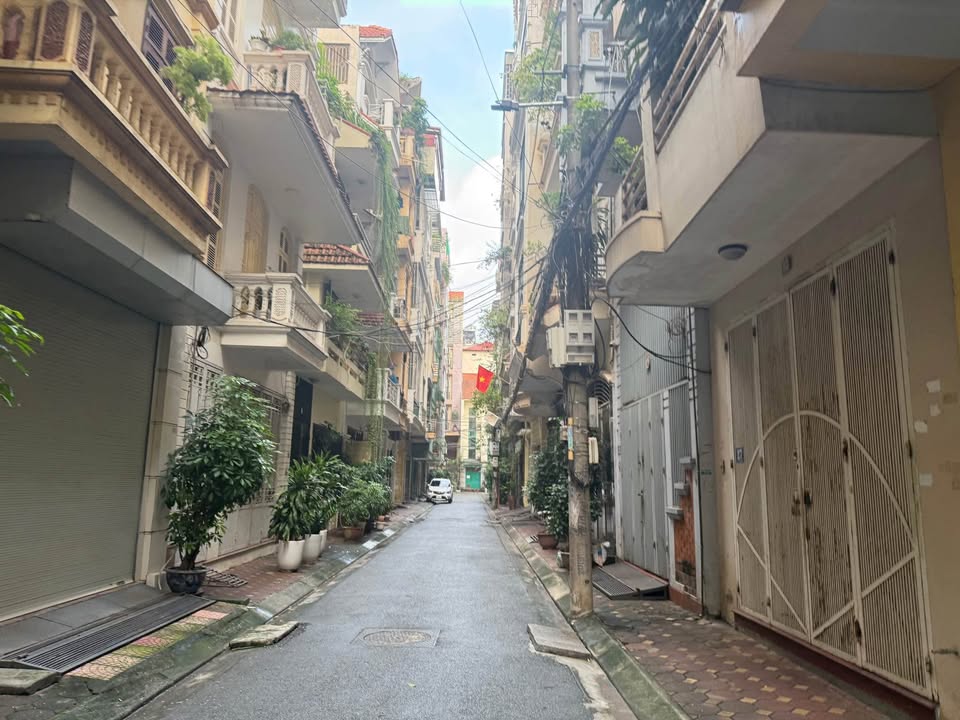 Nhà mặt ngõ Đào Tấn quận Ba Đình 70m² giá thỏa thuận - Đầu tư sinh lời bền vững!