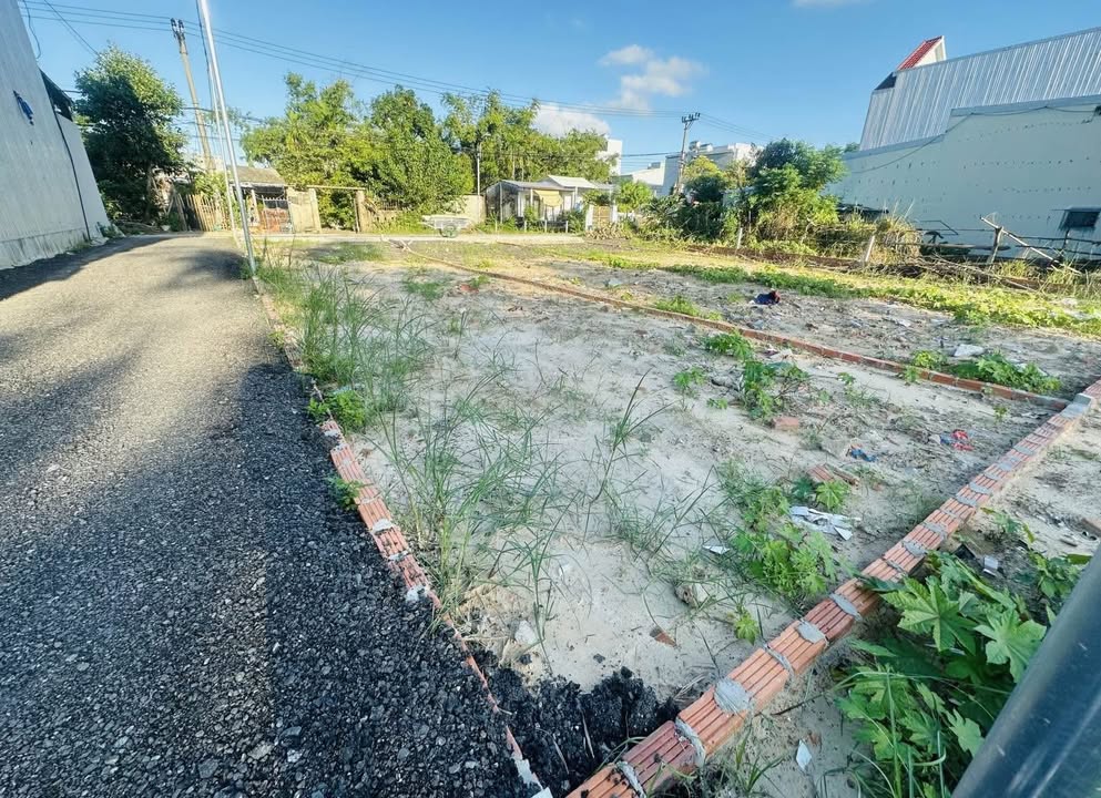 Lô đất 94.8m² Lô góc Lưu Quang Vũ Hòa Quý chỉ 3.2 tỷ - Sổ hồng chính chủ