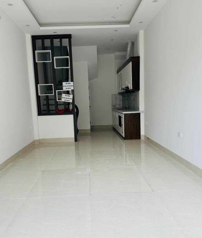 Nhà 5 tầng Thượng Cát 34m² giá 5 tỷ - Ô tô đỗ cửa, thiết kế hiện đại!