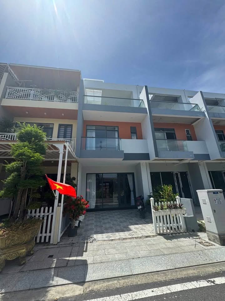 Nhà 2 tầng Khu đô thị Mỹ Gia Gói 8, Nha Trang 100m² giá 10.5 tỷ - An cư lý tưởng!