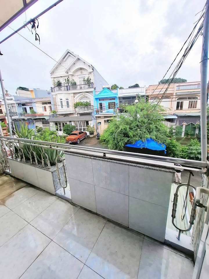 Nhà cho thuê 1 trệt 1 lầu tại đường Lý Văn Sâm, 100m² - Nhà mới, sạch đẹp, vào ở ngay!