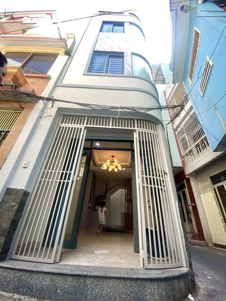 Nhà phố Trần Hưng Đạo, Q1 - Diện tích 30m², giá 8.2 tỷ - Cơ hội đầu tư tuyệt vời!