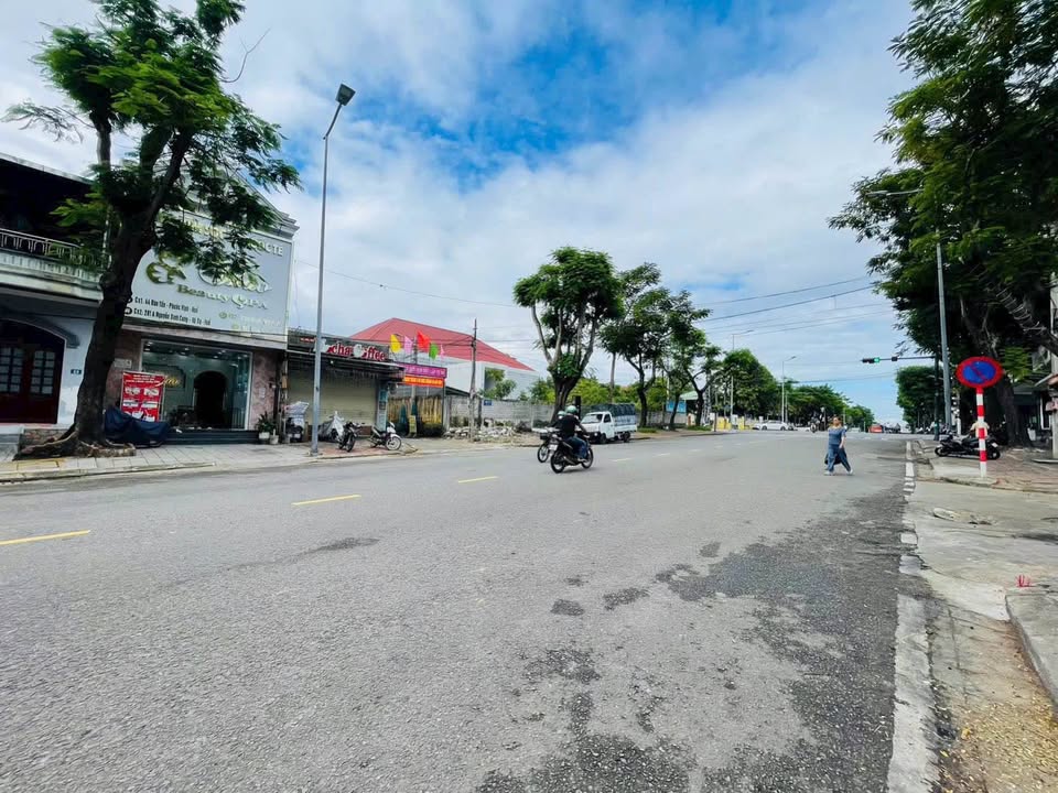 Cho thuê nhà mặt tiền Đào Tấn, Huế 190m² giá 8 triệu - Vị trí đắc địa cho kinh doanh!