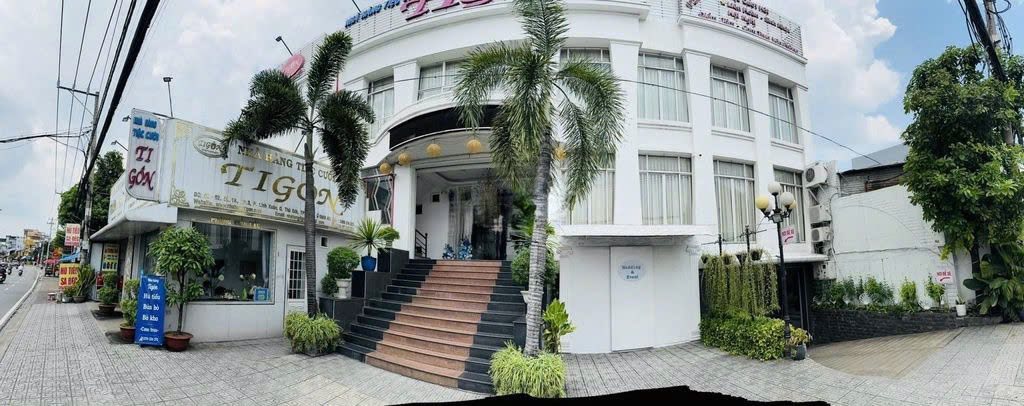 Cho thuê mặt bằng FrontHouse 50-52 Đường Hoàng Cầm, Thủ Đức - Diện tích 360m², giá tốt