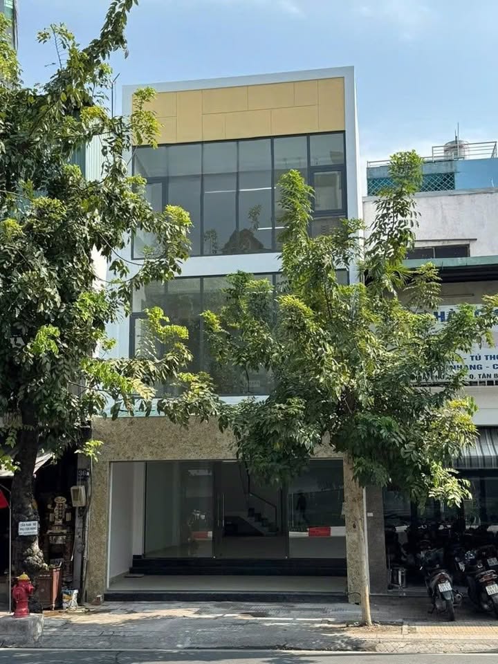 Nhà nguyên căn cho thuê đường Cộng Hòa, Tân Bình 180m² giá 30 triệu - Vị trí đắc địa cho văn phòng!