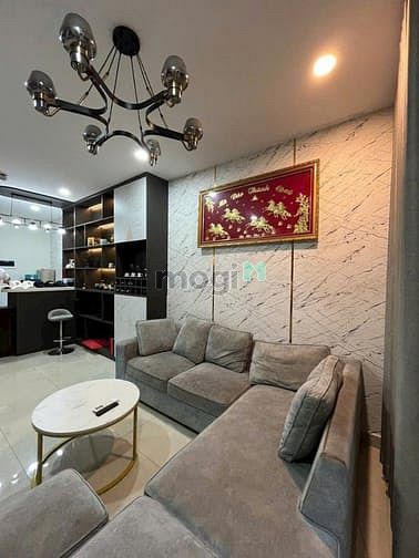 Căn hộ 3PN 2WC Quận 8 100m² giá 2.1 tỷ - Nhà mới, nội thất đầy đủ!