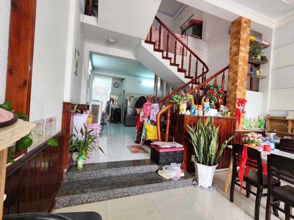 Bán nhà 2 tầng mặt tiền Nhơn Hoà 11, Cẩm Lệ, 100m² chỉ 4.98 tỷ - Có sổ hồng chính chủ!