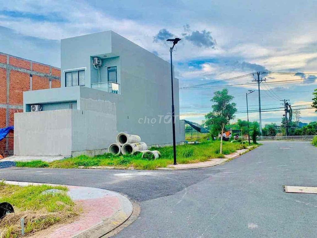 Đất thổ cư hẻm 8m Hoàng Phan Thái 100m² giá 1.2 tỷ - Cơ hội đầu tư lý tưởng!