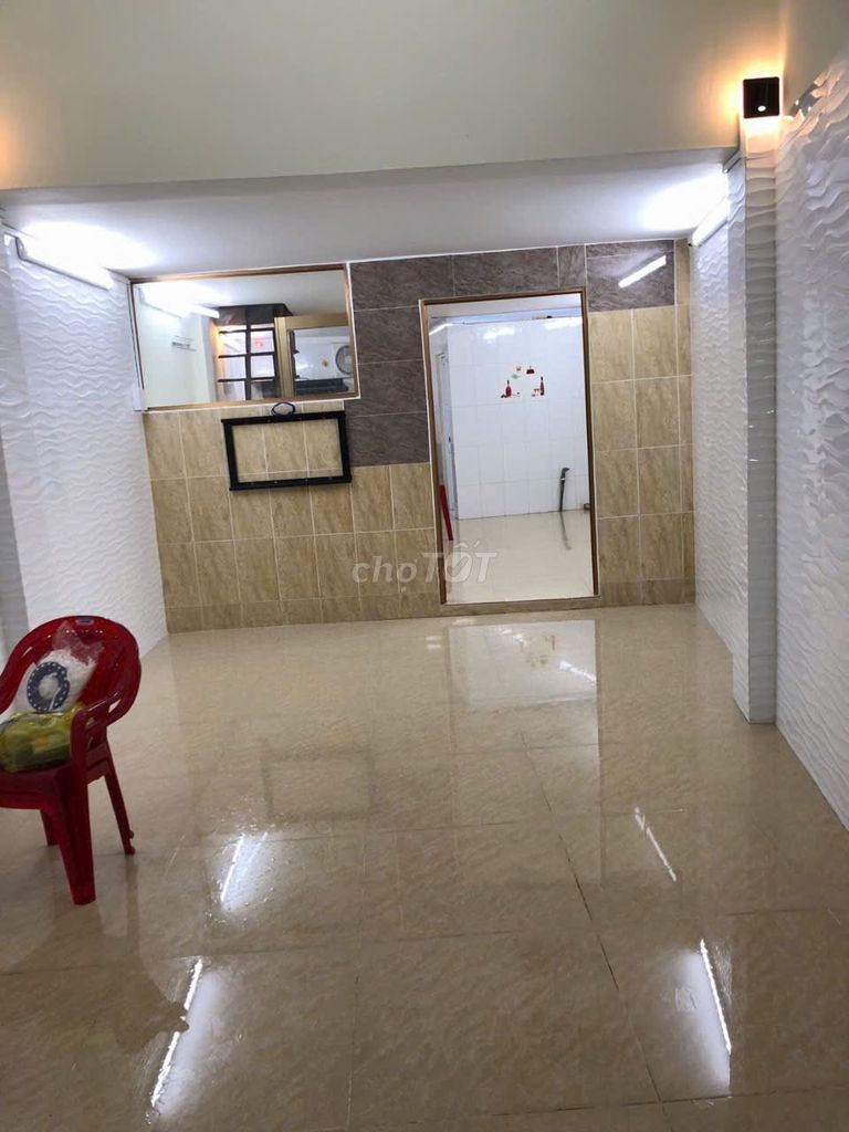 Nhà phố Củ Chi 300m² giá 5.7 tỷ - Khu dân cư sầm uất, gần chợ Việt Kiều!