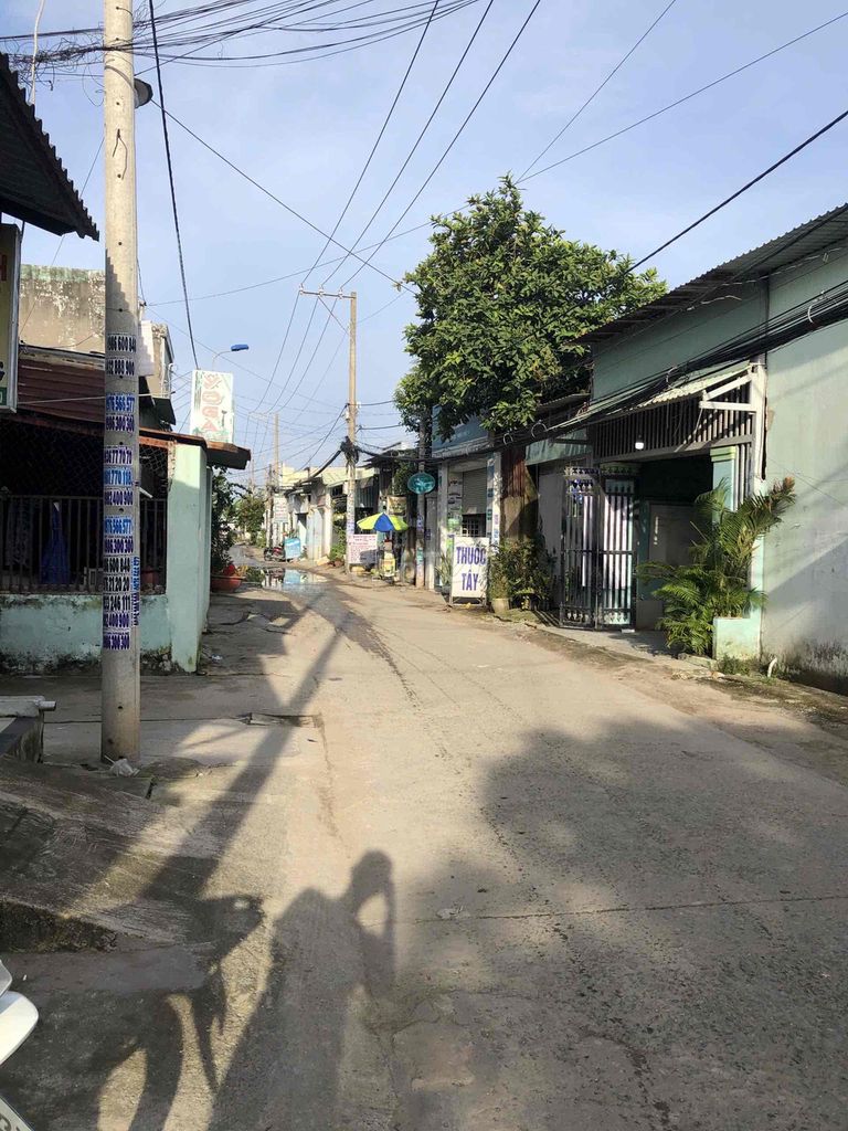 Nhà mặt tiền đường Ranh Ấp 1, Bình Chánh 76m² giá 6 triệu - Phù hợp gia đình đông người!