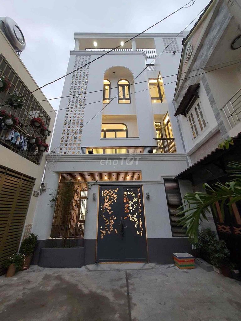 Nhà 1 trệt 3 lầu 4PN 4WC tại Bình Trị Đông A - Giá thuê chỉ 15 triệu