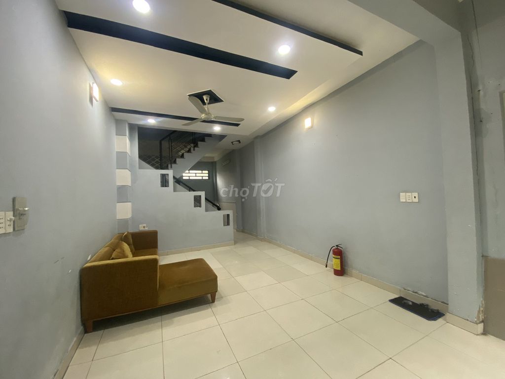 Cho thuê nhà Linh Đông, Thủ Đức 52m² giá 9 triệu - Khu vực an ninh, yên tĩnh!