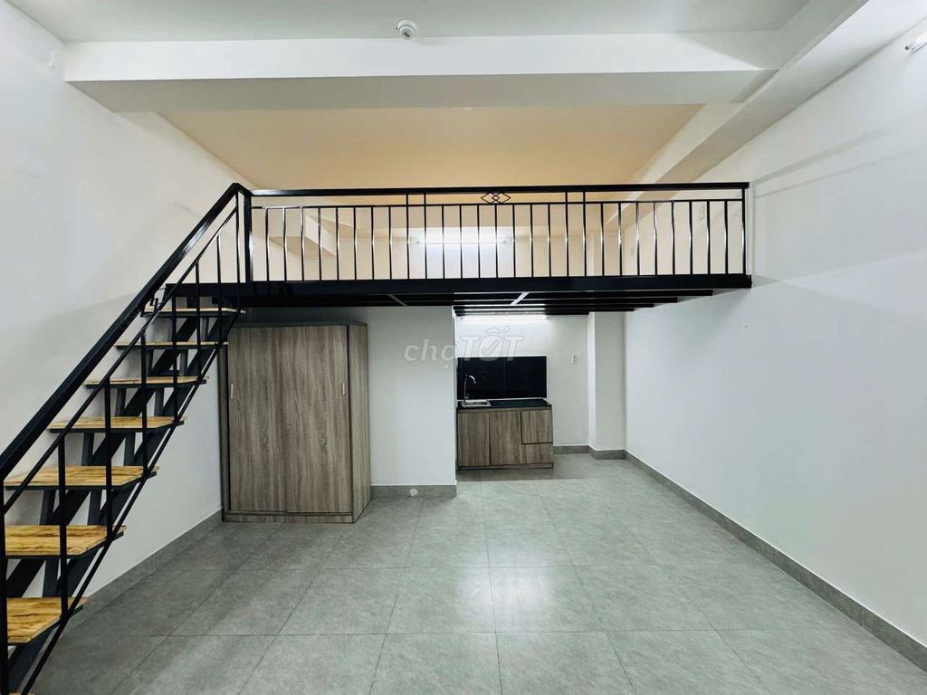 Phòng Gác Lửng Tân Phú 40m² giá 3.8 triệu - Không gian thoáng đãng, vào ở ngay!