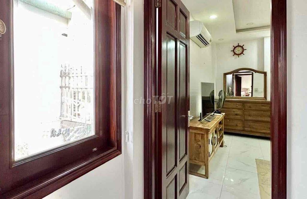 Căn hộ dịch vụ 1 phòng ngủ đường Hoàng Hoa Thám, Tân Bình 45m² - Full nội thất, giờ giấc tự do!