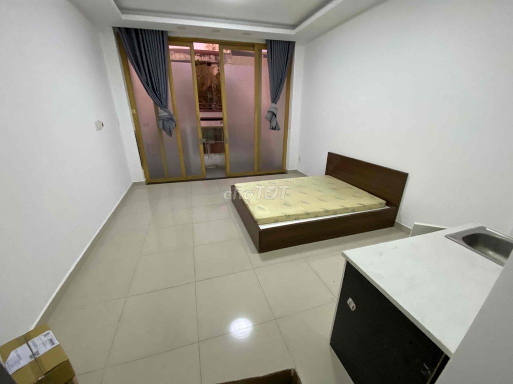 Sang phòng lớn có ban công 35m² quận 3 - Vào ở ngay!