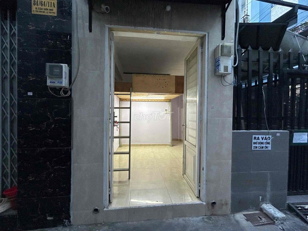 Phòng cho thuê Tân Sơn Nhì, 12m² giá 2.6 triệu - Không gian sạch sẽ, thoáng mát!