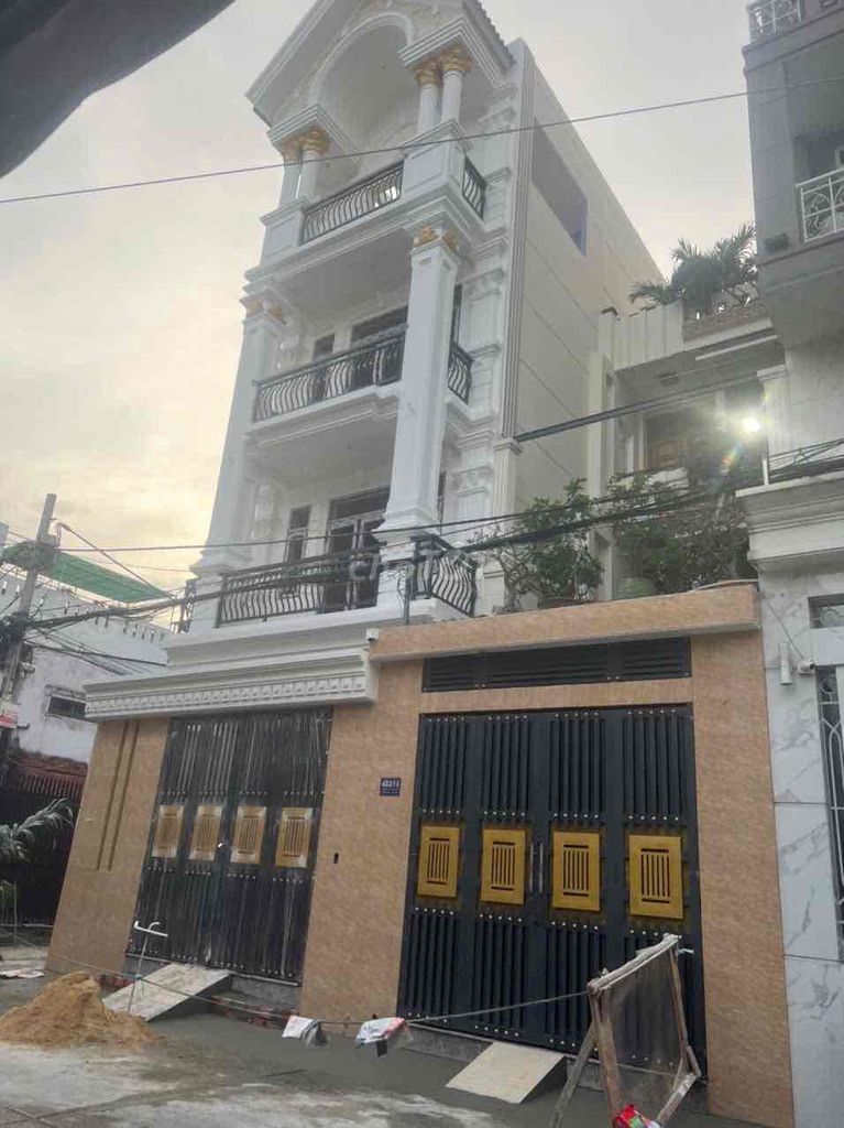 Nhà 2 mặt tiền đường Lê Văn Quới 100m² giá 20 triệu - Thích hợp mở văn phòng công ty!