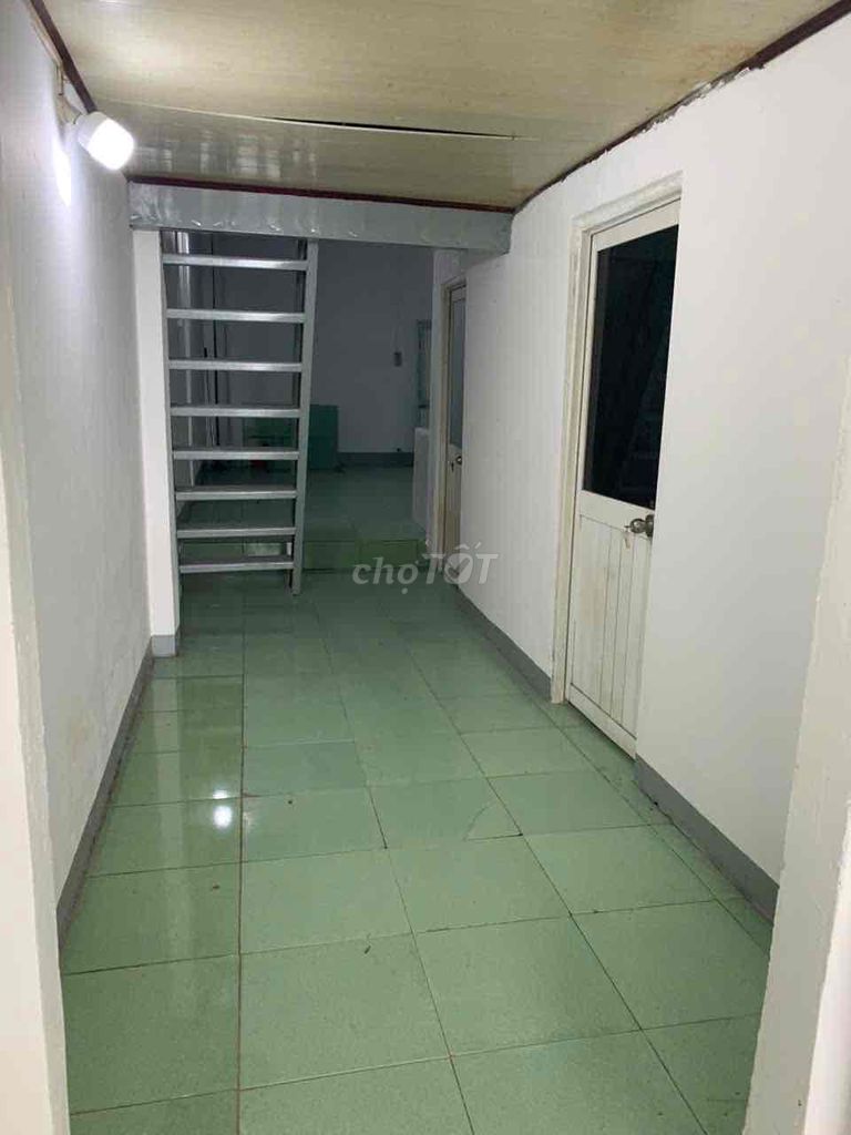 Nhà hẻm Bùi Thế Mỹ, Quận Tân Bình 77m² giá 11 triệu - Thuận tiện sinh hoạt!