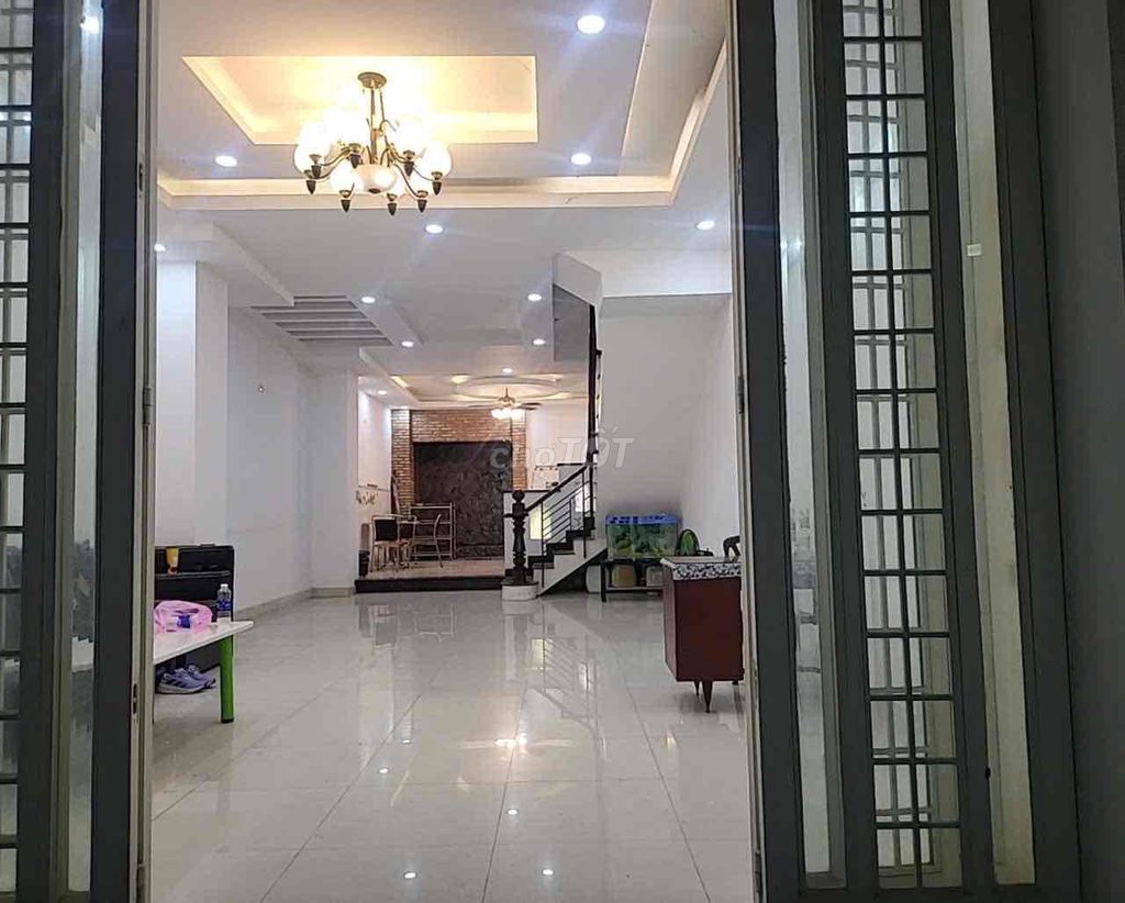 Nhà cho thuê mặt tiền đường Trịnh Quang Nghị 100m² giá 18 triệu - Bao thoáng mát, gần sông!