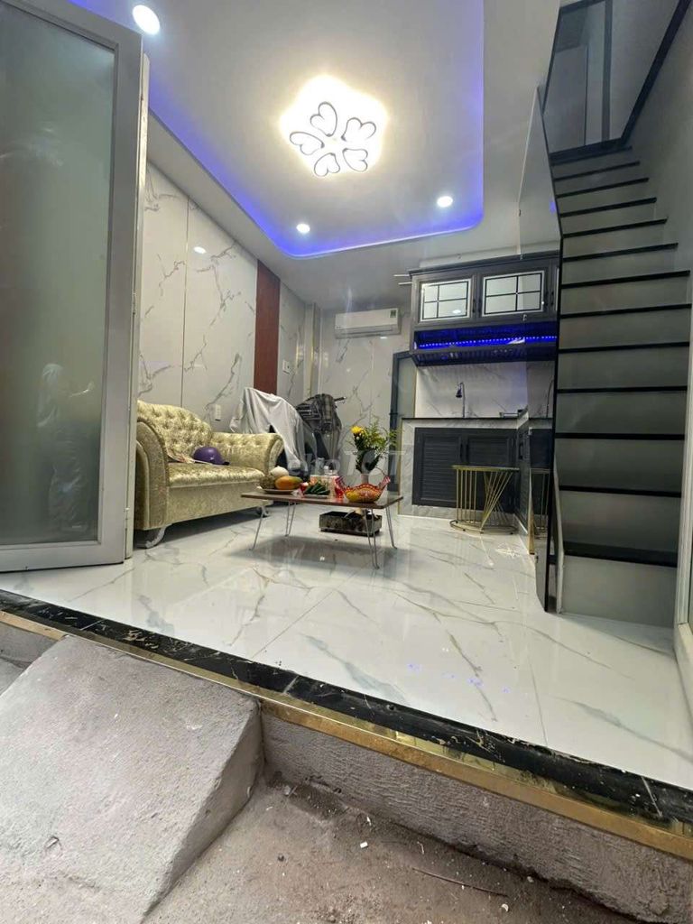 Nhà cho thuê ở Hẻm A6, Bình Hưng - 32m² giá chỉ 5 triệu - Sẵn sàng vào ở ngay!