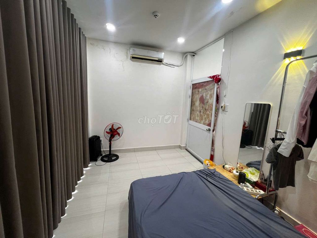 Phòng cho thuê Quận Tân Phú 25m² giá 2.3 triệu - Không gian thoáng mát, tiện nghi đầy đủ!