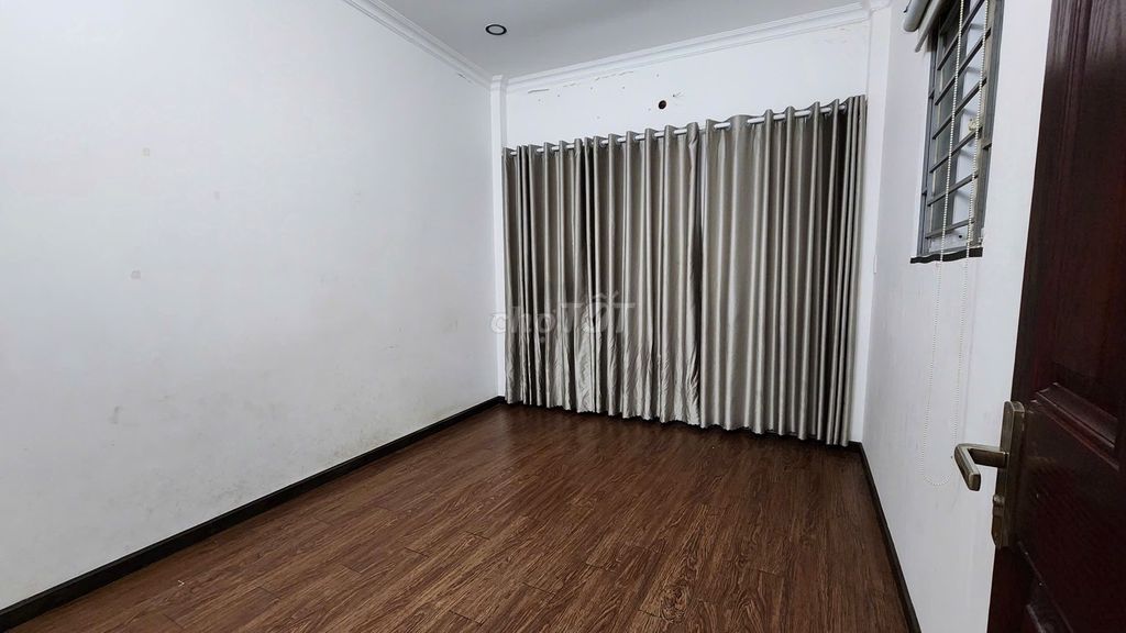 Nhà trọ 3 tầng Đoàn Văn Bơ, Quận 4 - Chỉ từ 3,4 triệu VND, đầy đủ tiện nghi!