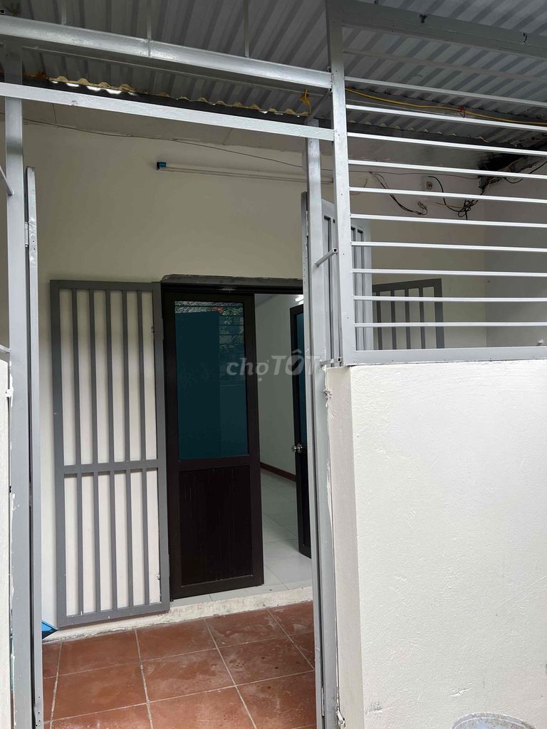 Nhà cấp 4 có xép tại Phố Thúy Lĩnh, 42m² giá 1.75 tỷ - Sẵn sàng vào ở!