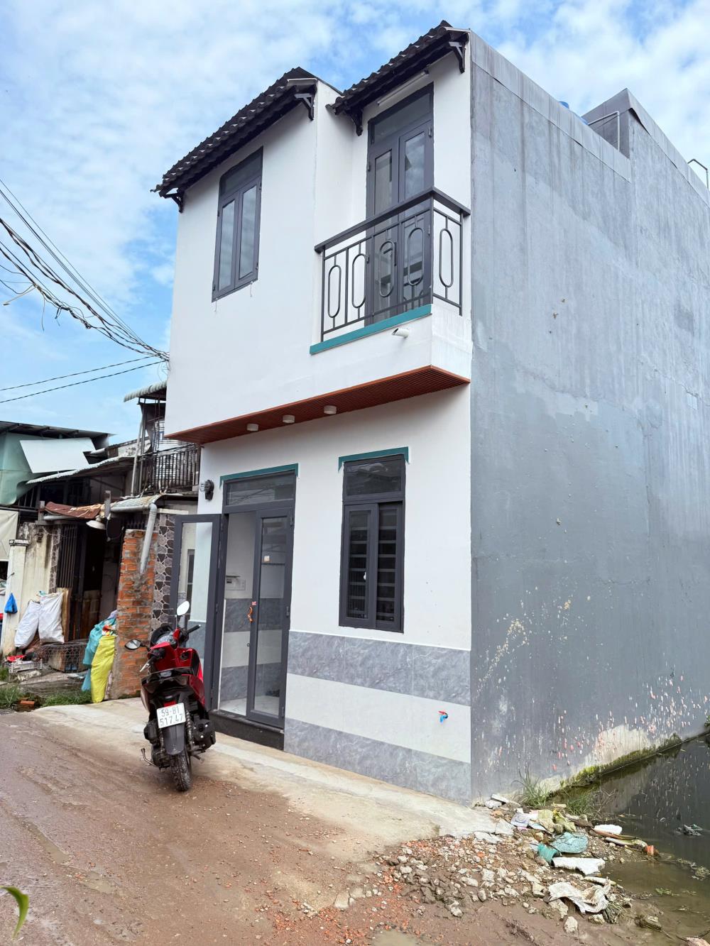 Nhà chính chủ Hóc Môn 24m² giá 349 triệu - Sổ riêng sang tên ngay!