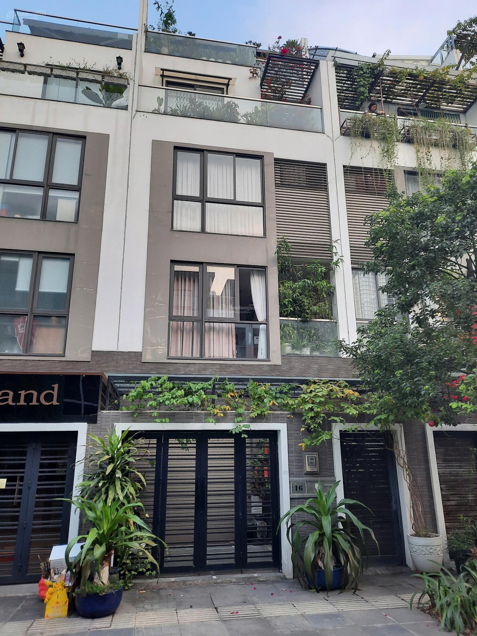 Cho thuê nhà phố Hà Đô Centrosa 160m² giá 60 triệu - Kinh doanh sầm uất!