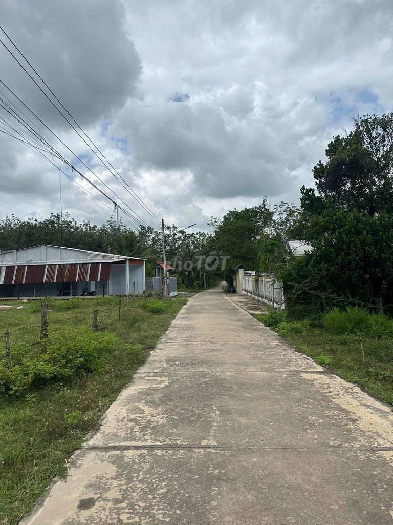 Đất thổ cư tại Định Hiệp, Dầu Tiếng 960m² giá 670 triệu - Sổ hồng chính chủ sẵn sàng!