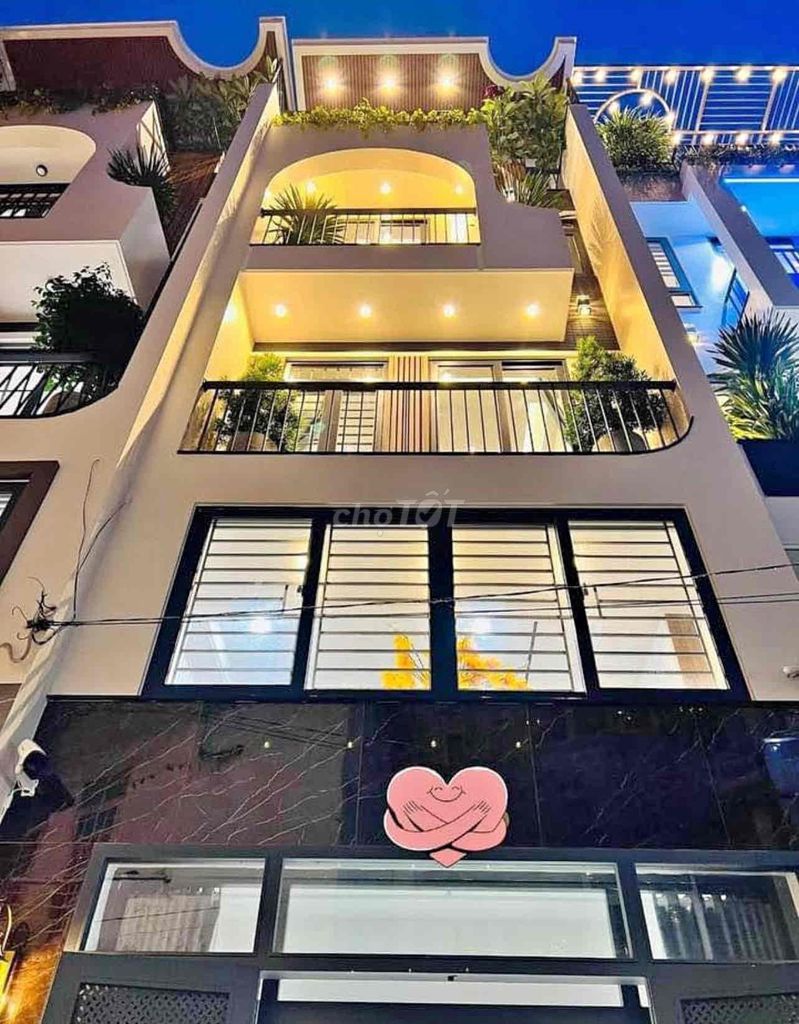 Bán gấp nhà Hồ Hảo Hớn, Quận 1 - 4.76 tỷ/66m² - Kinh doanh sầm uất!