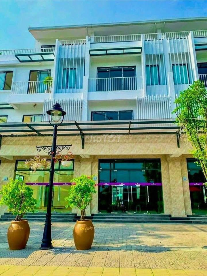 Shophouse 4 tầng KĐT Eco Garden, mặt tiền đường Lê Đức Anh, giá 13 triệu - Địa điểm kinh doanh lý tưởng!