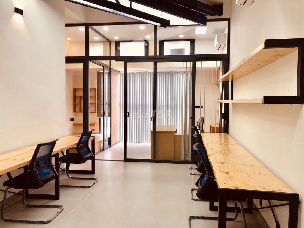 Văn phòng cho thuê tại The Sun Avenue 48m² giá 12,5 triệu - Sẵn sàng làm việc ngay!