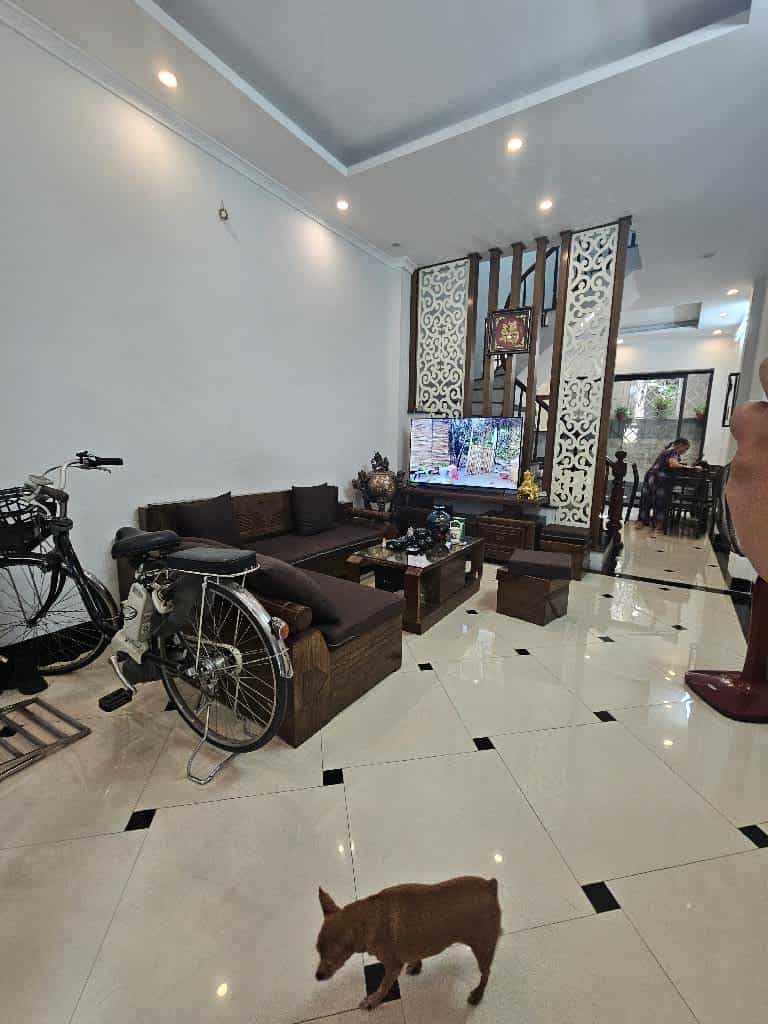 Nhà phố Thịnh Liệt 42m² giá 10.8 tỷ - Thiết kế sang trọng, ô tô vào tận nơi!