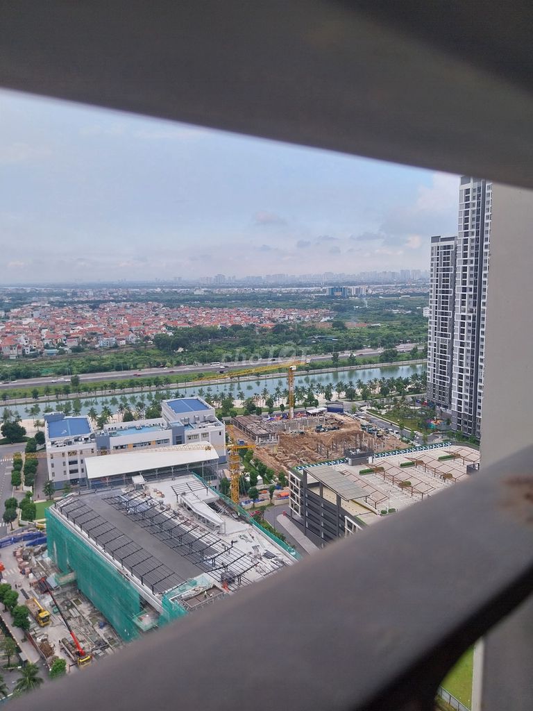 Chung cư Trâu Quỳ 43m² giá 3.35 tỷ - View độc đáo, không lo bị làm phiền!