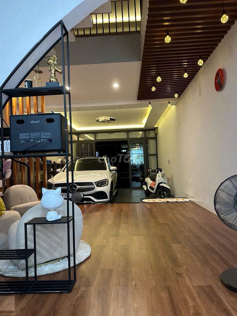 Nhà cho thuê Nguyễn Trọng Tuyển, Phú Nhuận 100m² giá 25 triệu - Đầy đủ nội thất, sẵn sàng vào ở!