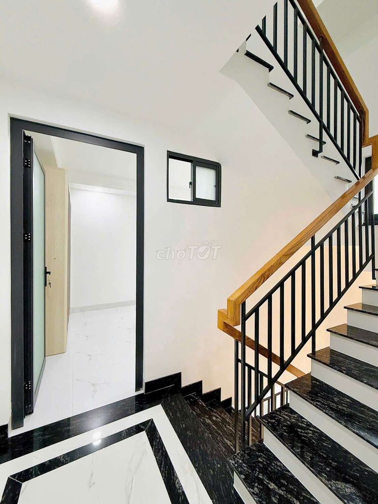 Nhà nguyên căn mới xây tại Quang Trung 38m² giá 13.5 triệu - Phù hợp cho gia đình đông người!