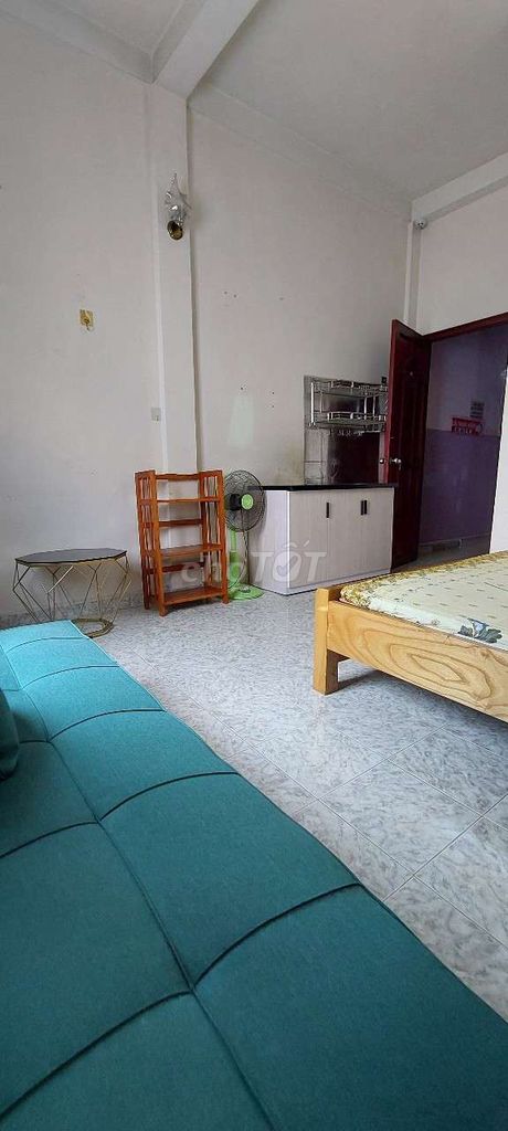 Phòng trọ Tân Bình 20m² giá 3.2 triệu - Giờ giấc tự do, gần trung tâm!