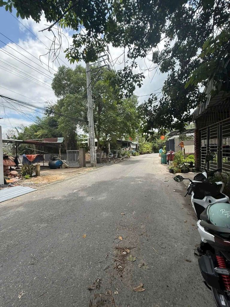 Bán dãy trọ 4 phòng 1 kiot Đường ĐX076, Định Hòa, Thủ Dầu Một - Cơ hội đầu tư hấp dẫn!