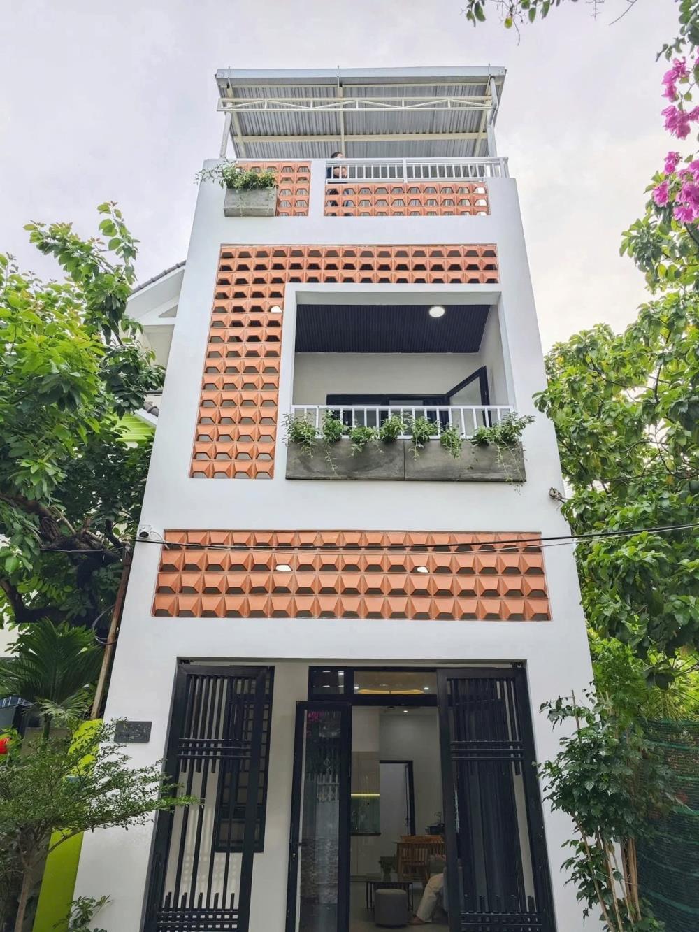 Nhà phố Tân Túc 80m² giá 1,25 tỷ - Cần bán gấp để chữa trị cho con