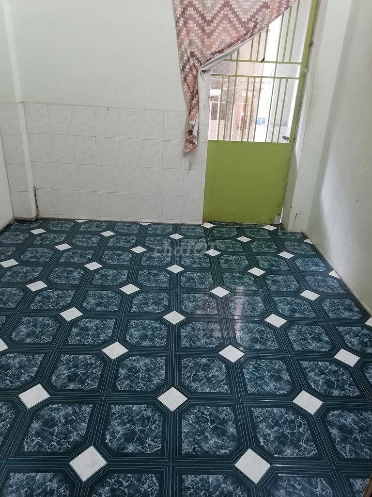 Phòng trọ 27m² đường Ngô Quyền, Quận 10 giá 2.2 triệu - Giờ giấc tự do, tiện nghi đầy đủ!