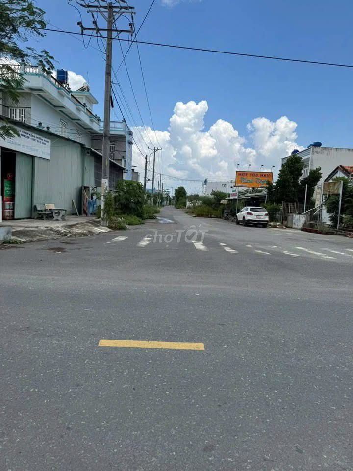 Đất thổ cư Tân Trạch, Cần Đước 88m² giá 950 triệu - Sổ hồng riêng, chính chủ!