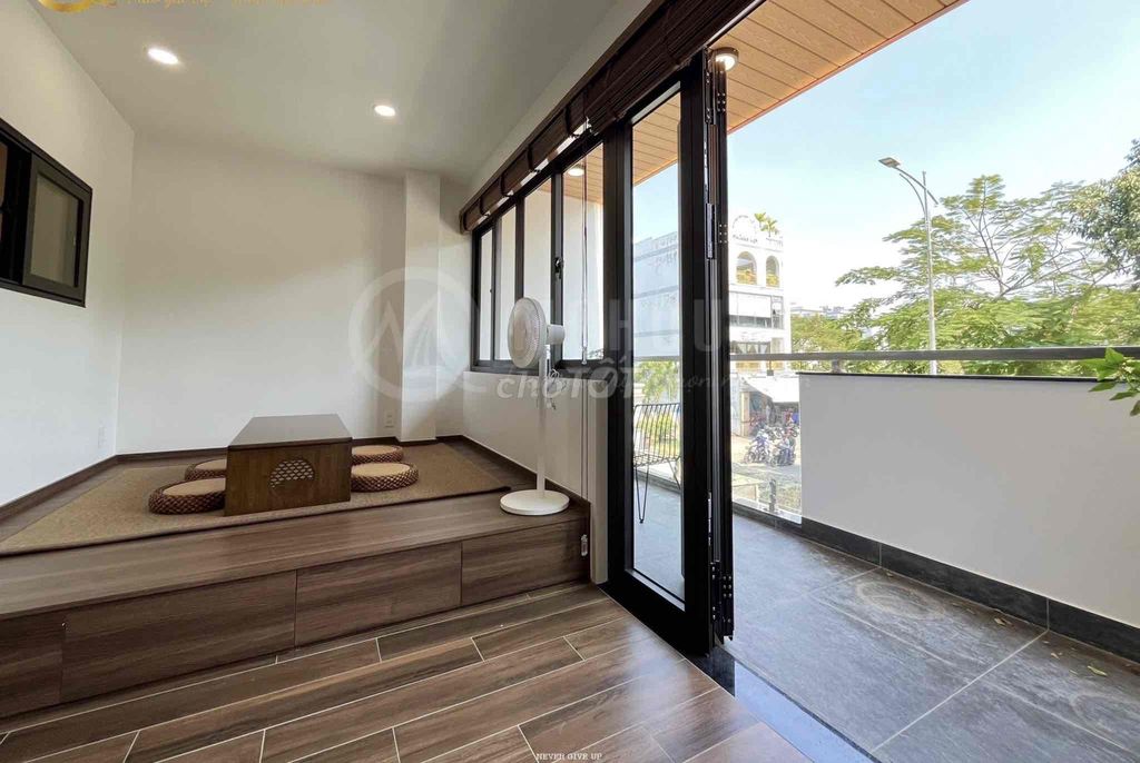 Nhà phố Nguyễn Cửu Vân, Quận Bình Thạnh 72m² giá 10.6 tỷ - Đường ô tô, gần Ngã Tư Hàng Xanh!