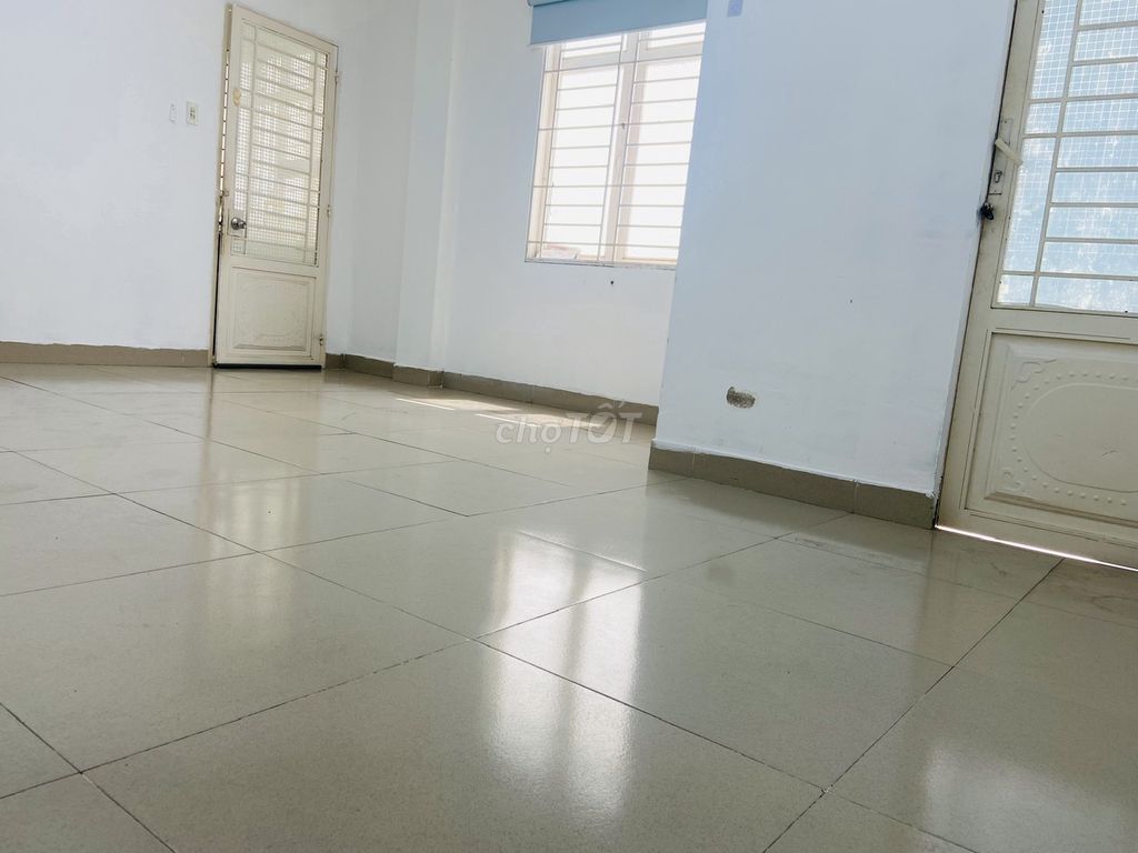 Cho thuê văn phòng Lầu 1 tại Tân Định, Quận 1 - Diện tích 38m², giá 5.5 triệu