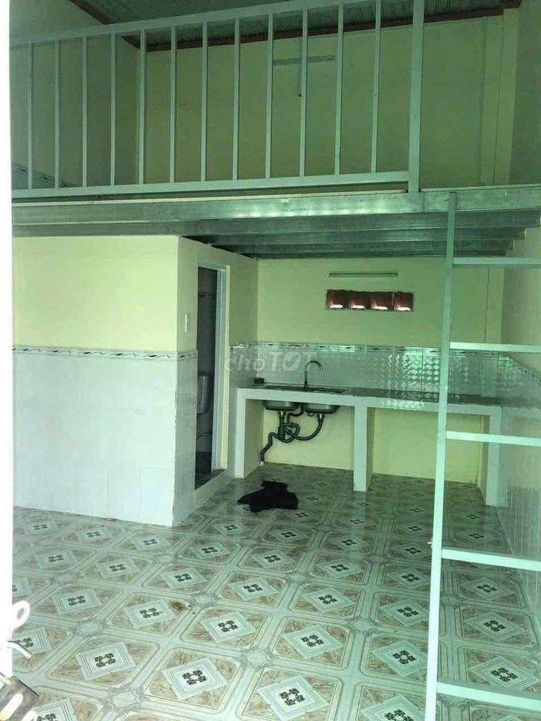 Cho thuê phòng trọ lầu 1 đường 448, Thủ Đức 20m² giá 2.5 triệu - Sạch sẽ, thoáng mát!