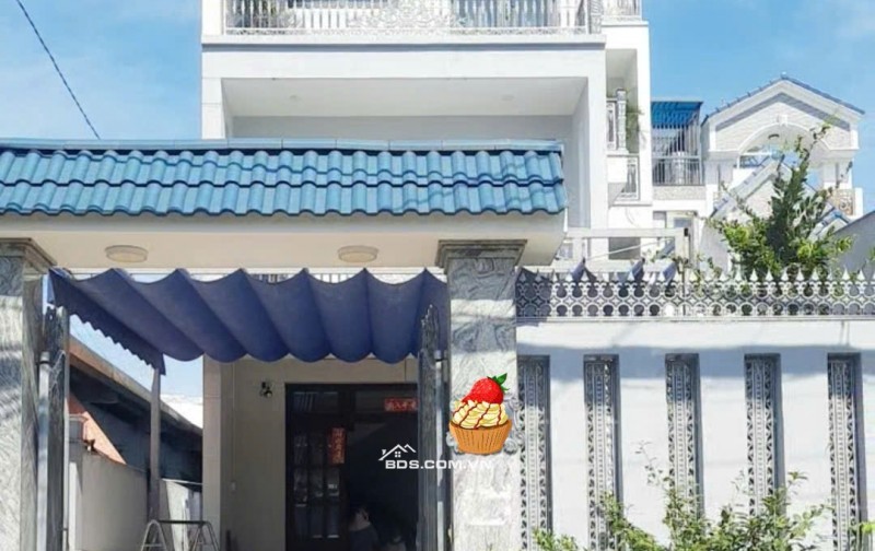 Bán gấp nhà đẹp quận Bình Tân 176m² giá 13.5 tỷ - Sổ đỏ chính chủ, nội thất cao cấp!