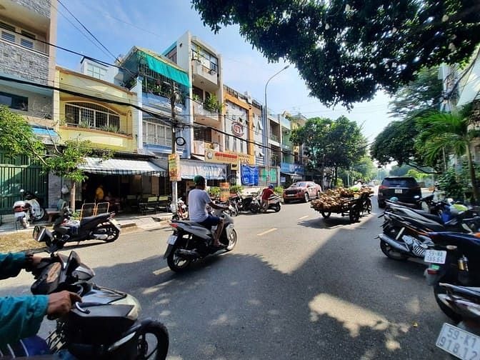 Nhà mặt tiền kinh doanh đường Bình Phú 1 - 4x19,5m, 4 tầng, 5PN - Vị trí đắc địa!