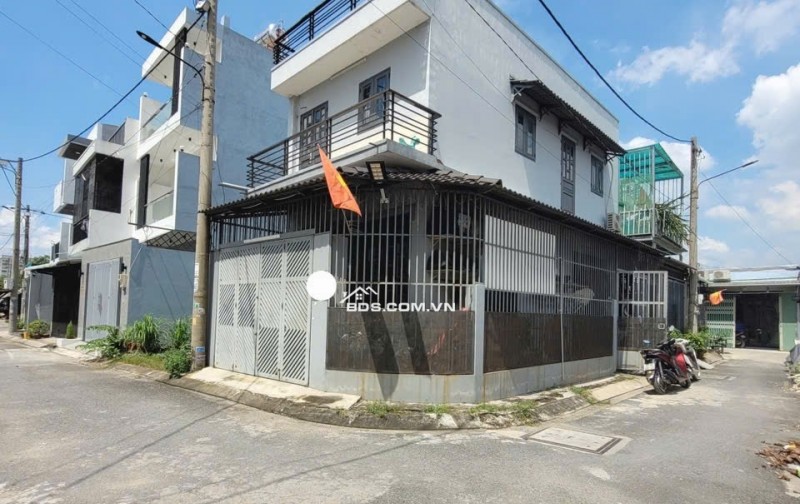 Nhà phố Thủ Đức 52m² giá 3.8 tỷ - Lô góc phong thủy tốt, ô tô vào nhà!